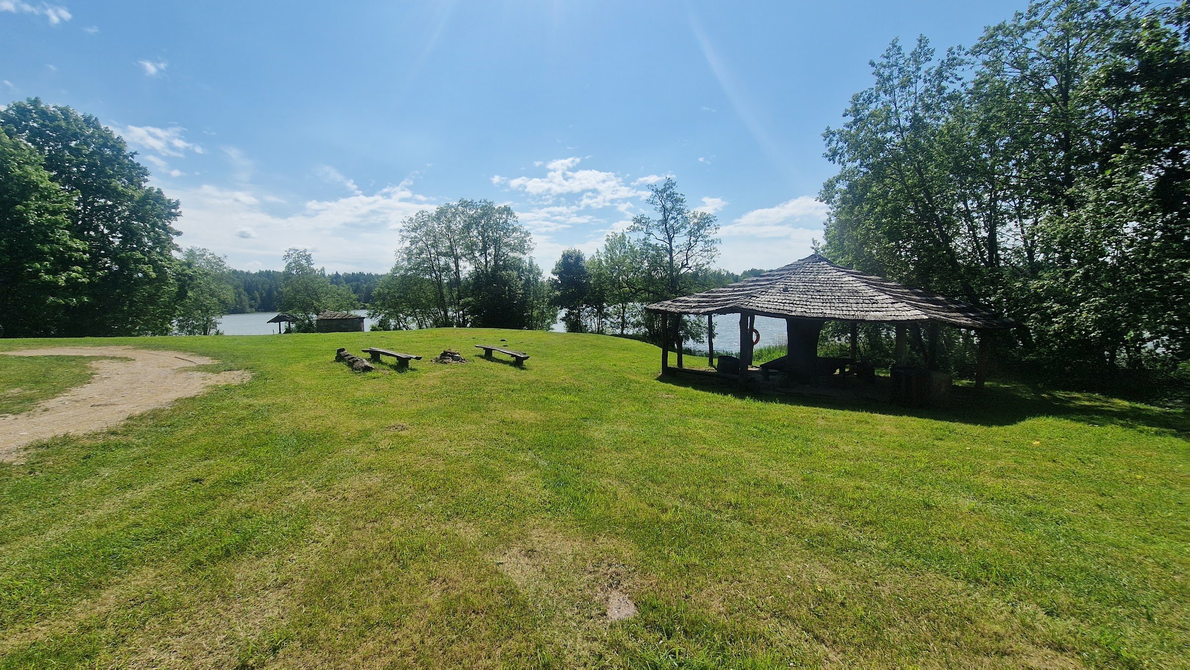 Dievyčio ežero poilsiavietė